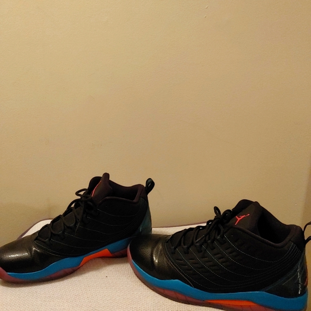 LIKE NWOT. MEN'S 12 JORDAN VELOCITY BLACK FUSION
